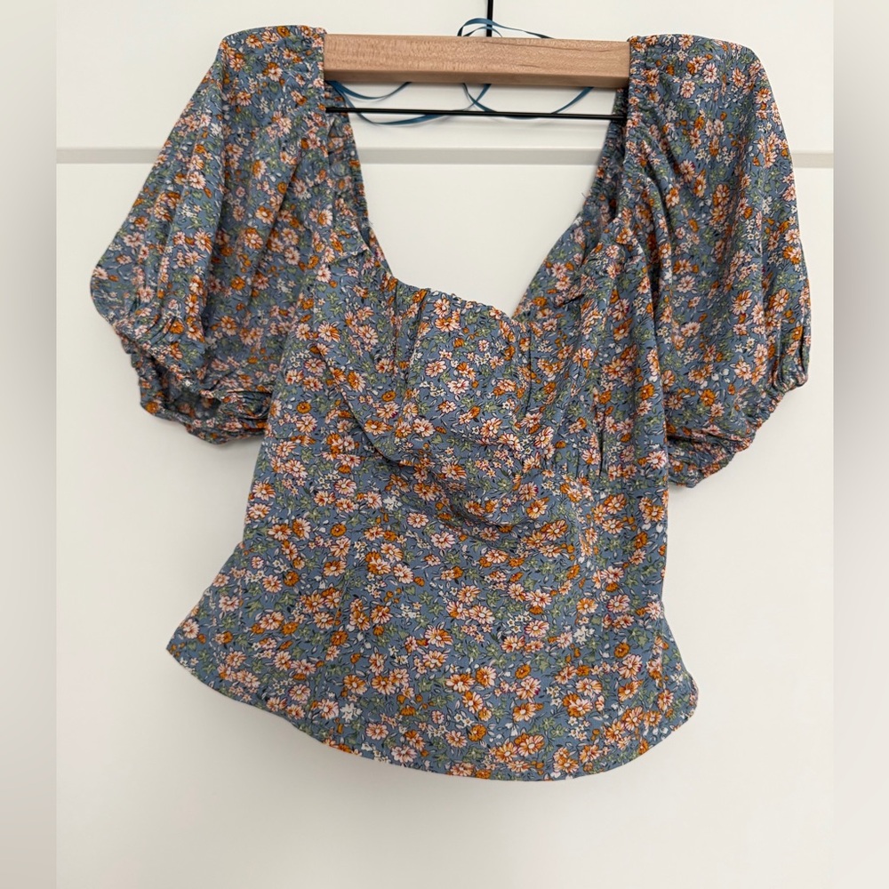 Floral Puff-Sleeve Square Neck Top in Blue